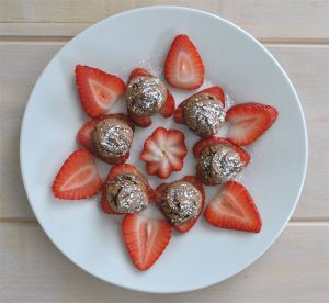 elegant strawberry and brownie dessert