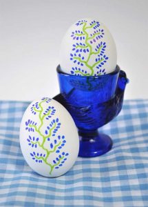 sharpie decorated easter eggs