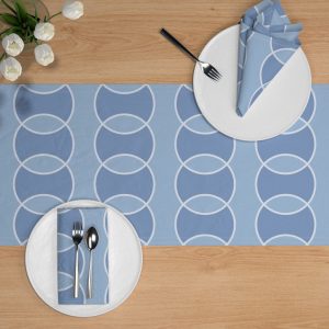 Bubbly table runner